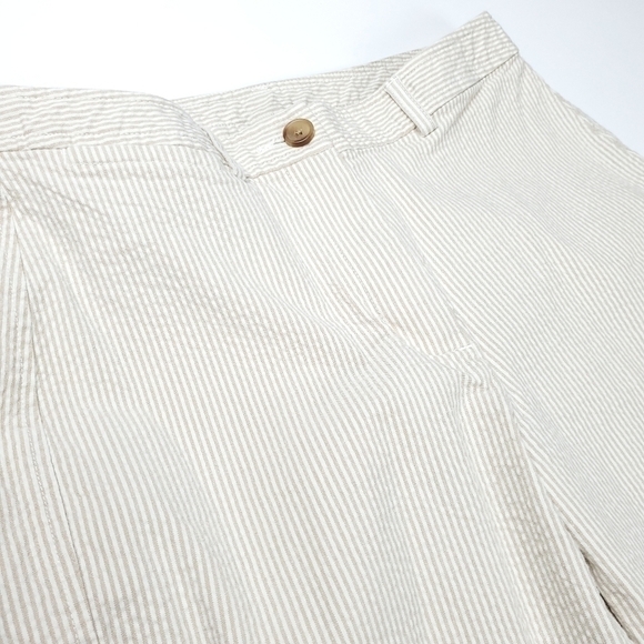 New L. L. Bean Cream White Gingham Stripe Capri 6 - Picture 7 of 9